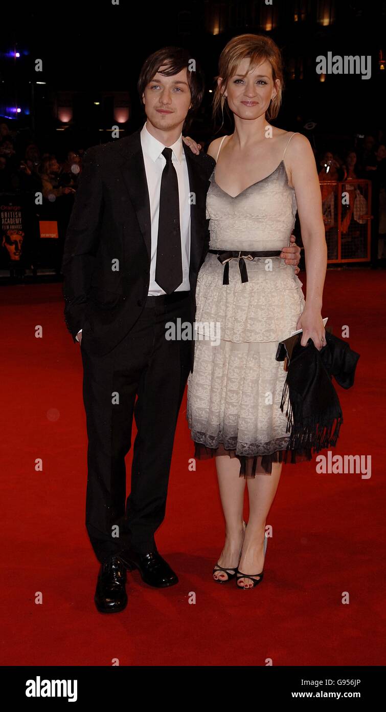 The Orange British Academy film Awards (BAFTAS) 2006 - Odeon Leicester Square. Anne-Marie Duff et James McAvoy arrivent Banque D'Images