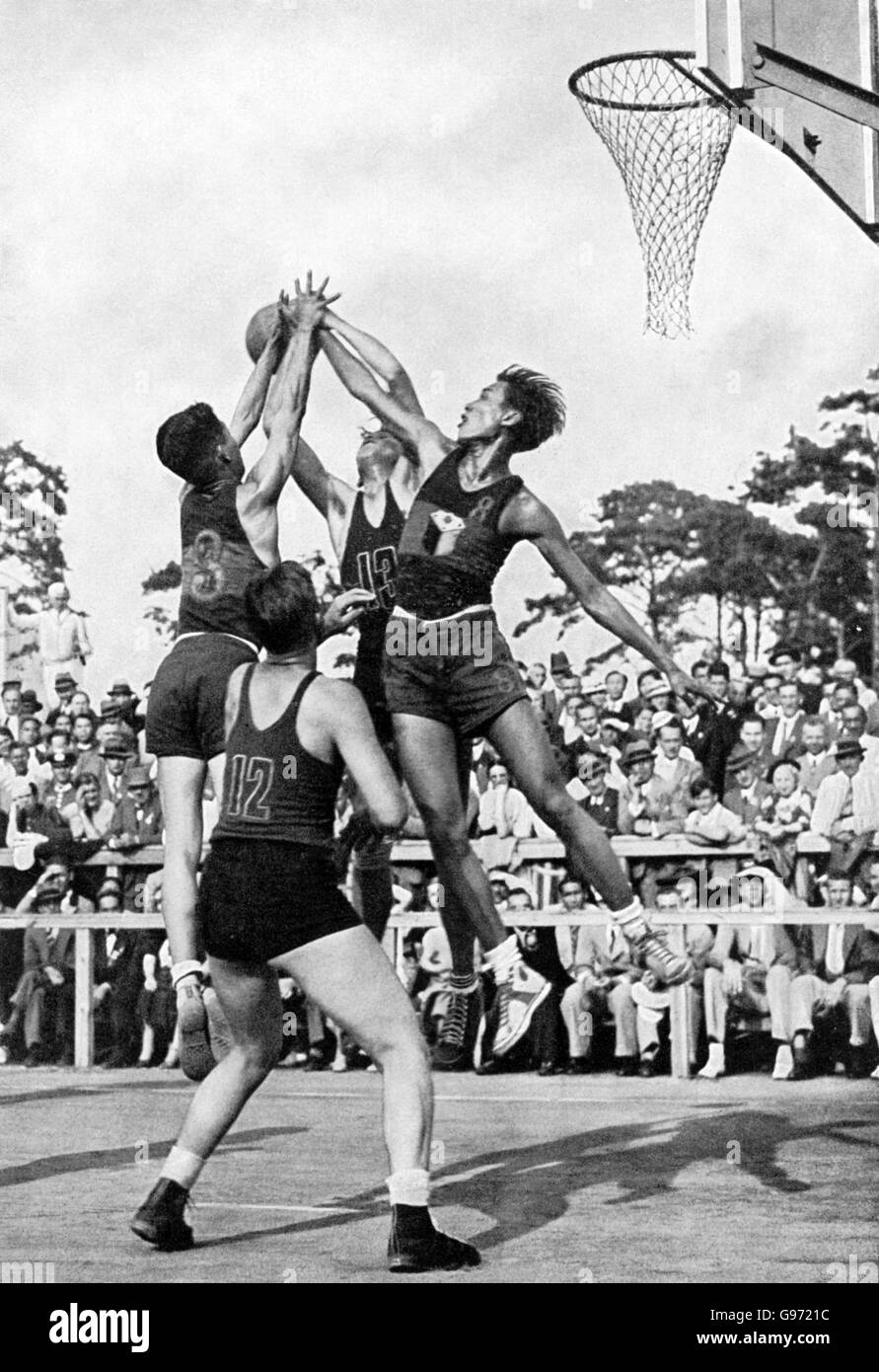 - Basket-ball aux Jeux Olympiques de Berlin 1936 - Premier tour - Philippines Mexique v Banque D'Images