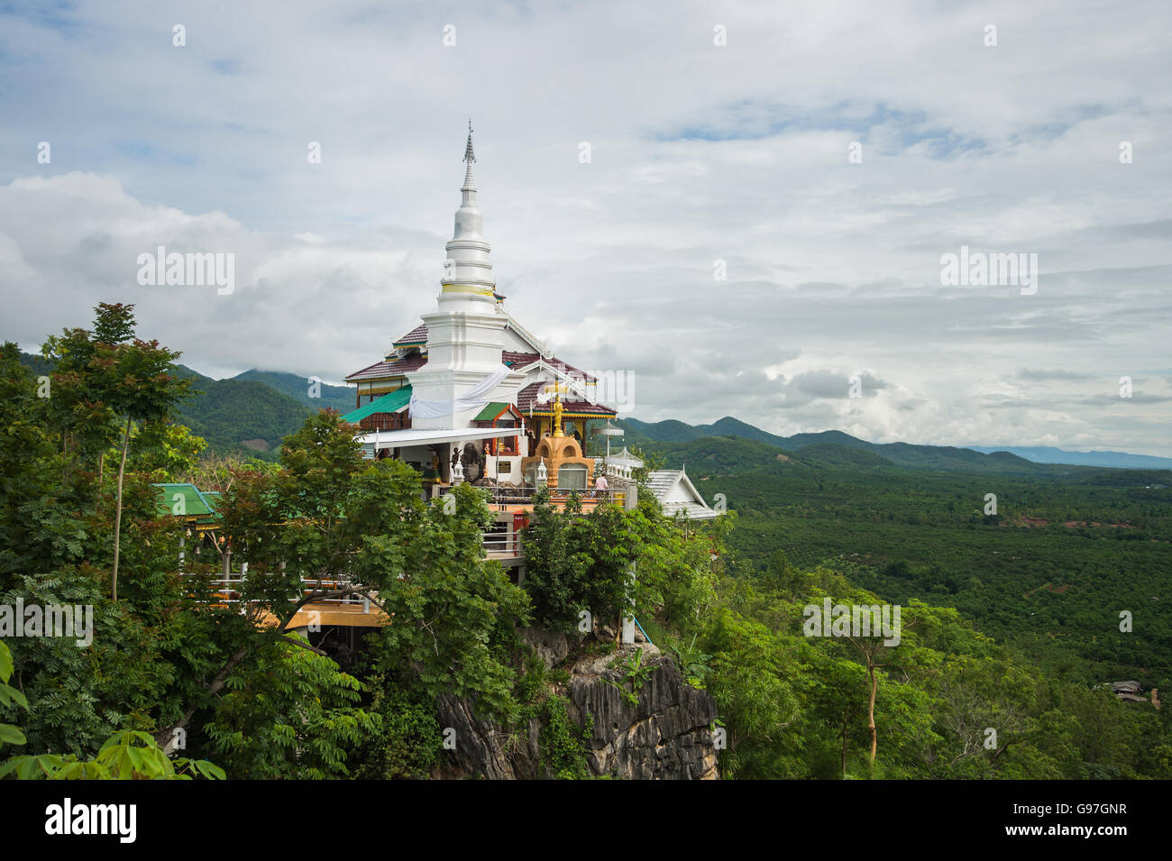 Sur la montagne de la Pagode Wat Phra phutthabat Phanam,li,lamphun,Thaïlande.. Banque D'Images