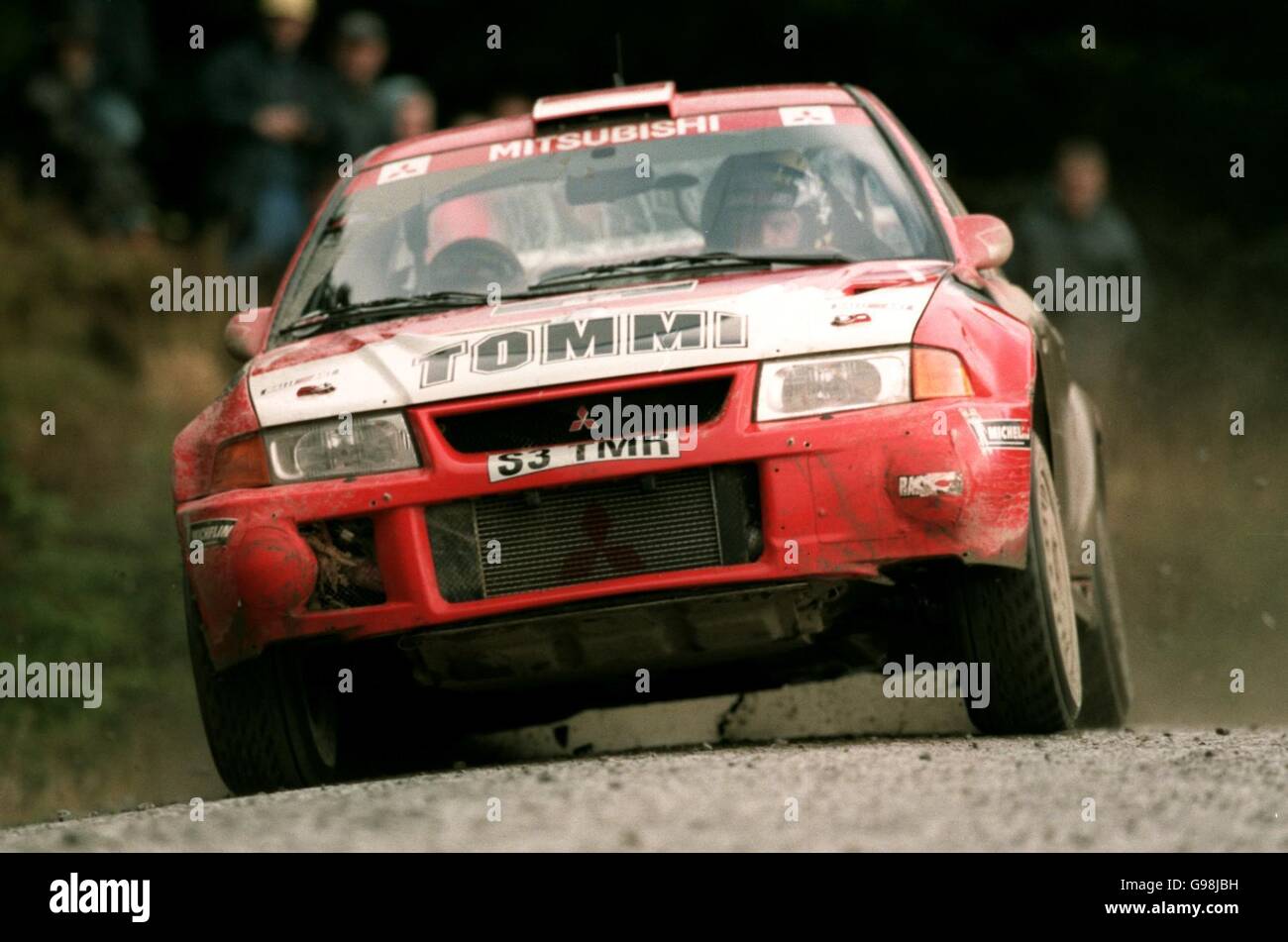 Tommi Makinen établit le rythme dans les premières étapes de cette matin Banque D'Images