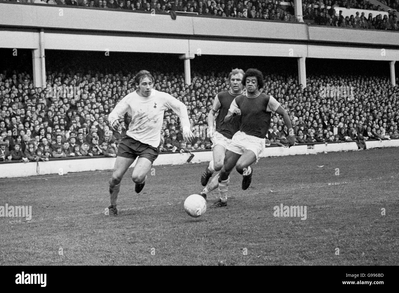 Football - Football League Division One - West Ham United v Tottenham Hotspur - Upton Park Banque D'Images