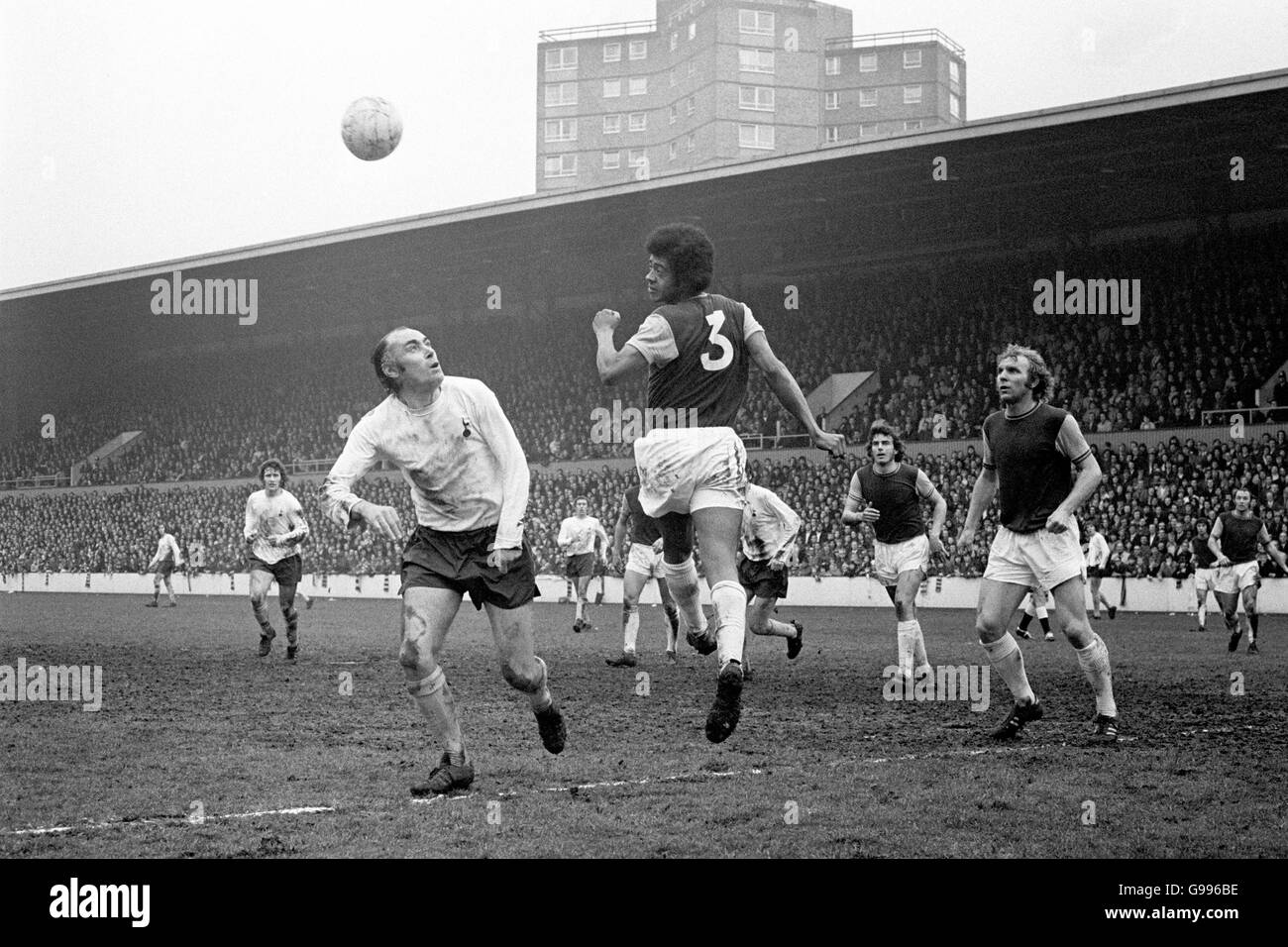 Football - Football League Division One - West Ham United v Tottenham Hotspur - Upton Park Banque D'Images