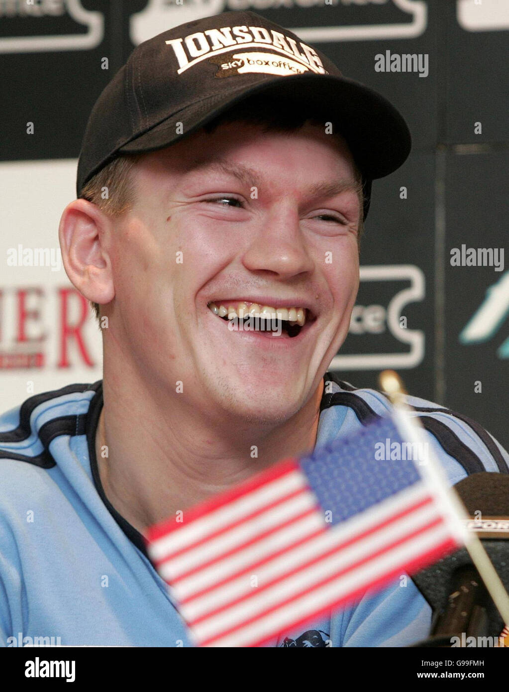 Ricky Hatton photographié au cours d'une conférence de presse à la ville de Manchester Stadium. Hatton se battra Luis Collazo le 13 mai à Boston. Banque D'Images