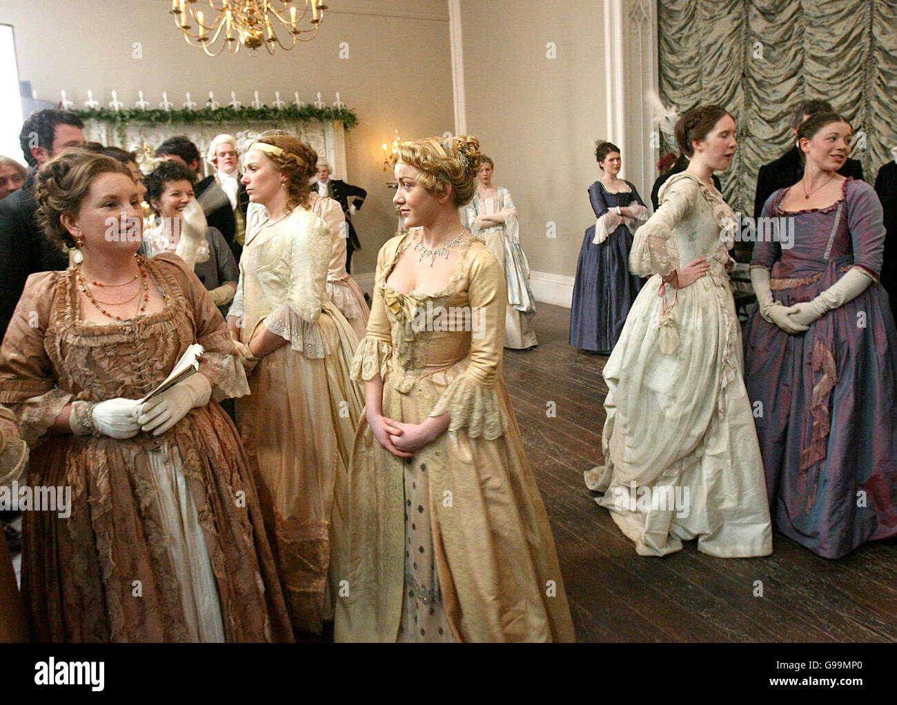 Figurants en costume d'époque sur l'ensemble de devenir Jane, à Charleville  Forest Castle dans le Midlands Irlandais, avec Anne Hathaway et James  McEvoy, où 100 figurants en costume dress réunis pour la