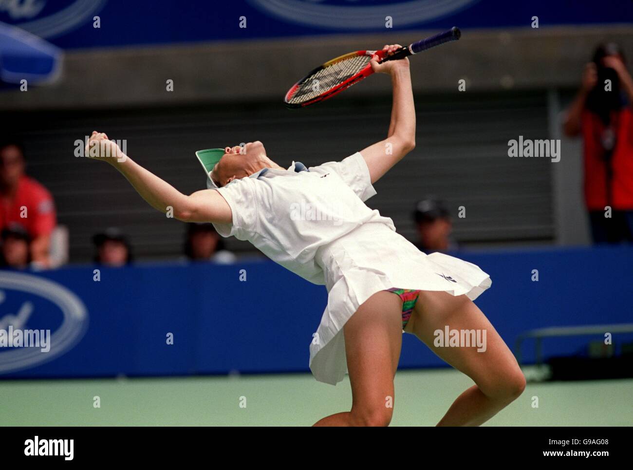 Tennis - Open d'Australie 2000 - Melbourne Park - Australie - finale des  doubles pour femmes.Rennae Stubbs hurle avec plaisir après avoir battu Mary  Pierce et Martina Hingis dans la finale des