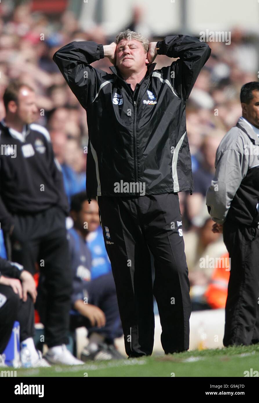 Soccer - FA Barclays Premiership - Birmingham City / Newcastle United - St Andrews. Directeur de la ville de Birmingham, Steve Bruce Banque D'Images