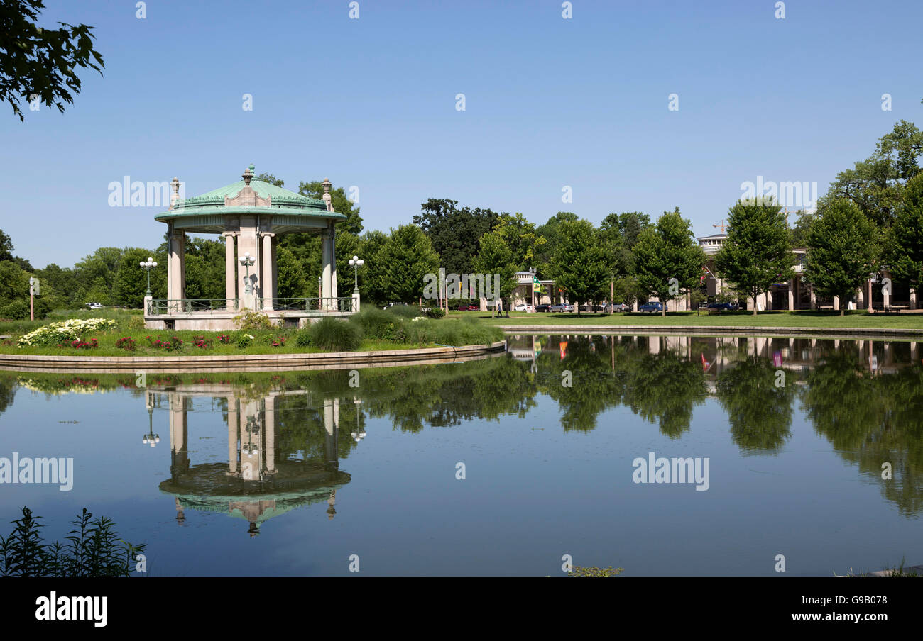 Belvédère sur l'eau à Forest Park, Saint Louis, Mo. Banque D'Images