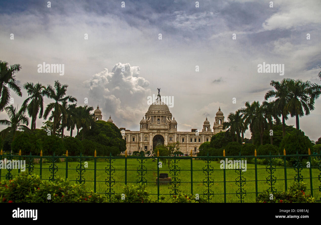 Le Monument britannique de Victoria Memorial , pendant la mousson en Inde Kolkata, Banque D'Images