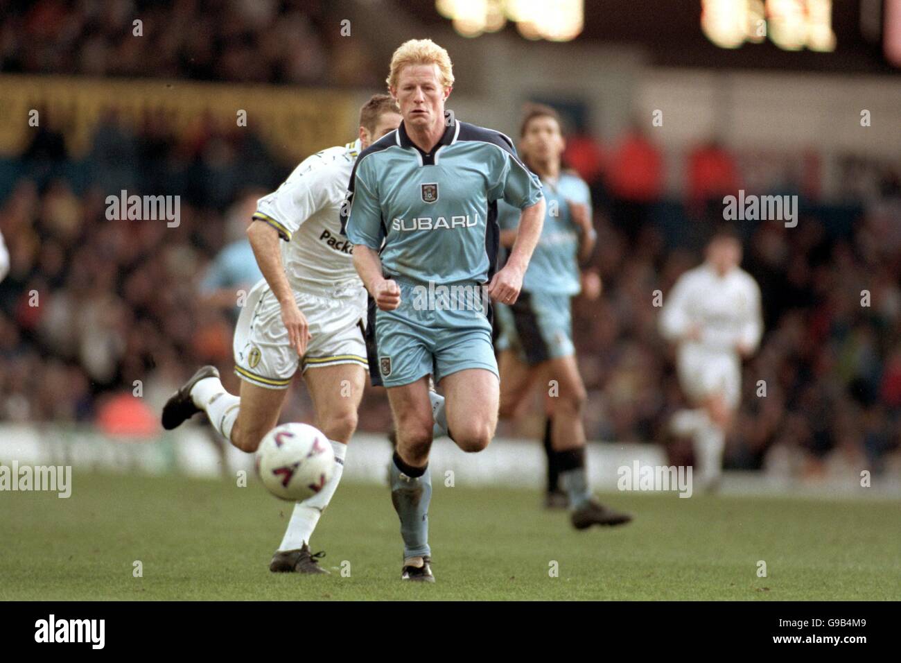 Football - FA Carling Premiership - Leeds United / Coventry City. Colin Hendry, Coventry City Banque D'Images