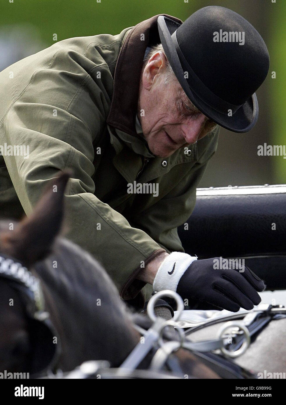 Le duc d'Édimbourg avec son poney fell team après avoir pris part à l'estate 2006 Houpetoun l'essais à un événement de deux jours sur le Hoptoun estate. près d'Édimbourg. Banque D'Images