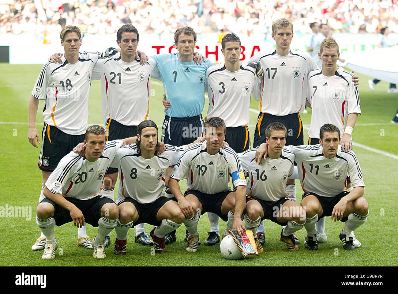 Football - coupe du monde de la FIFA 2006 Allemagne - Groupe A - Allemagne  v Costa Rica - Allianz Arena. L'équipe allemande avant le match Photo Stock  - Alamy