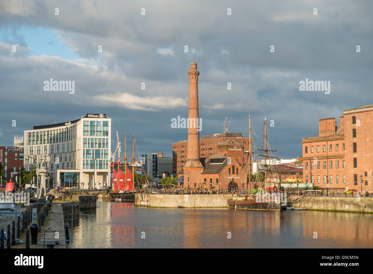 Hilton Hotel Canning Dock La Pump House Liverpool Pier Head Banque D'Images