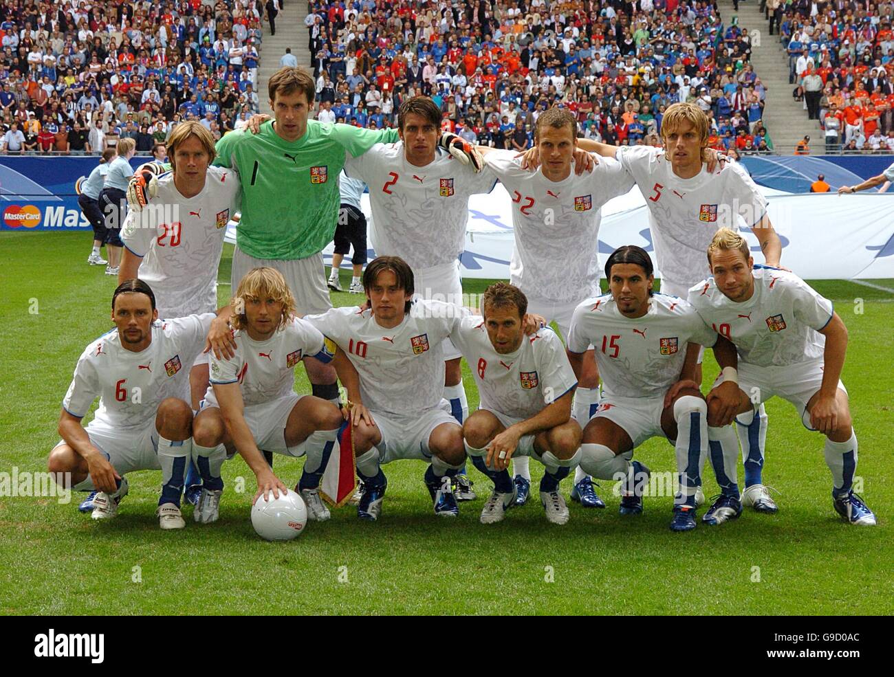 Football - coupe du monde de la FIFA 2006 Allemagne - Groupe E - République  tchèque / Italie - AOL Arena. République tchèque, groupe d'équipe Photo  Stock - Alamy