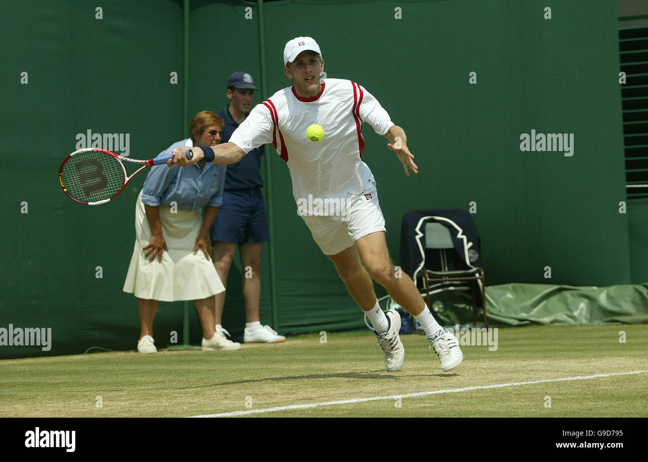 Tennis - Wimbledon All England Club - 2006 - Double masculin - Troisième tour -James Auckland et Jamie Delgado v M ... Banque D'Images