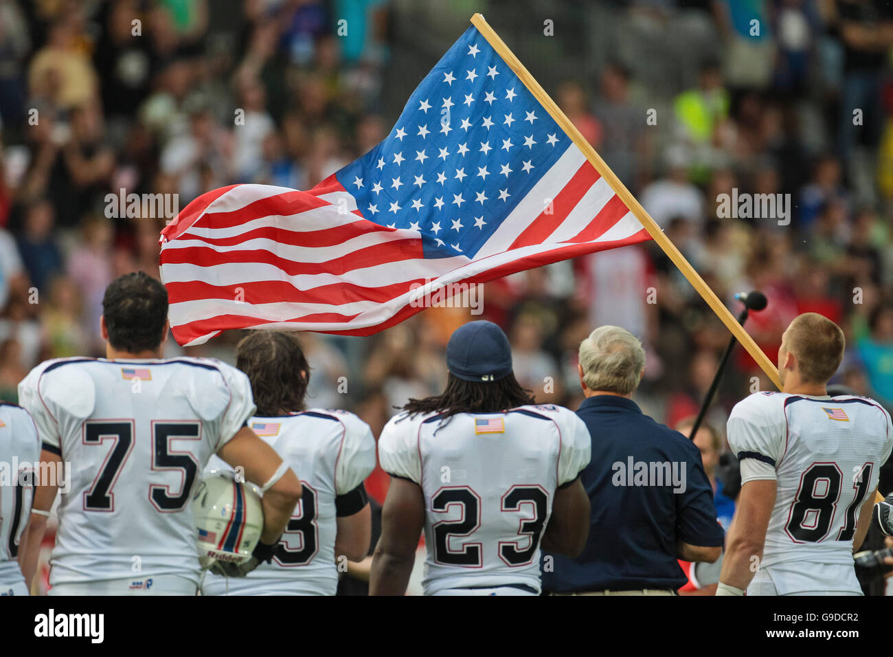 L'équipe américaine lors de l'hymne national avant le Championnat du Monde de football le 10 juillet 2011, USA gagne 48:7 contre l'Allemagne Banque D'Images