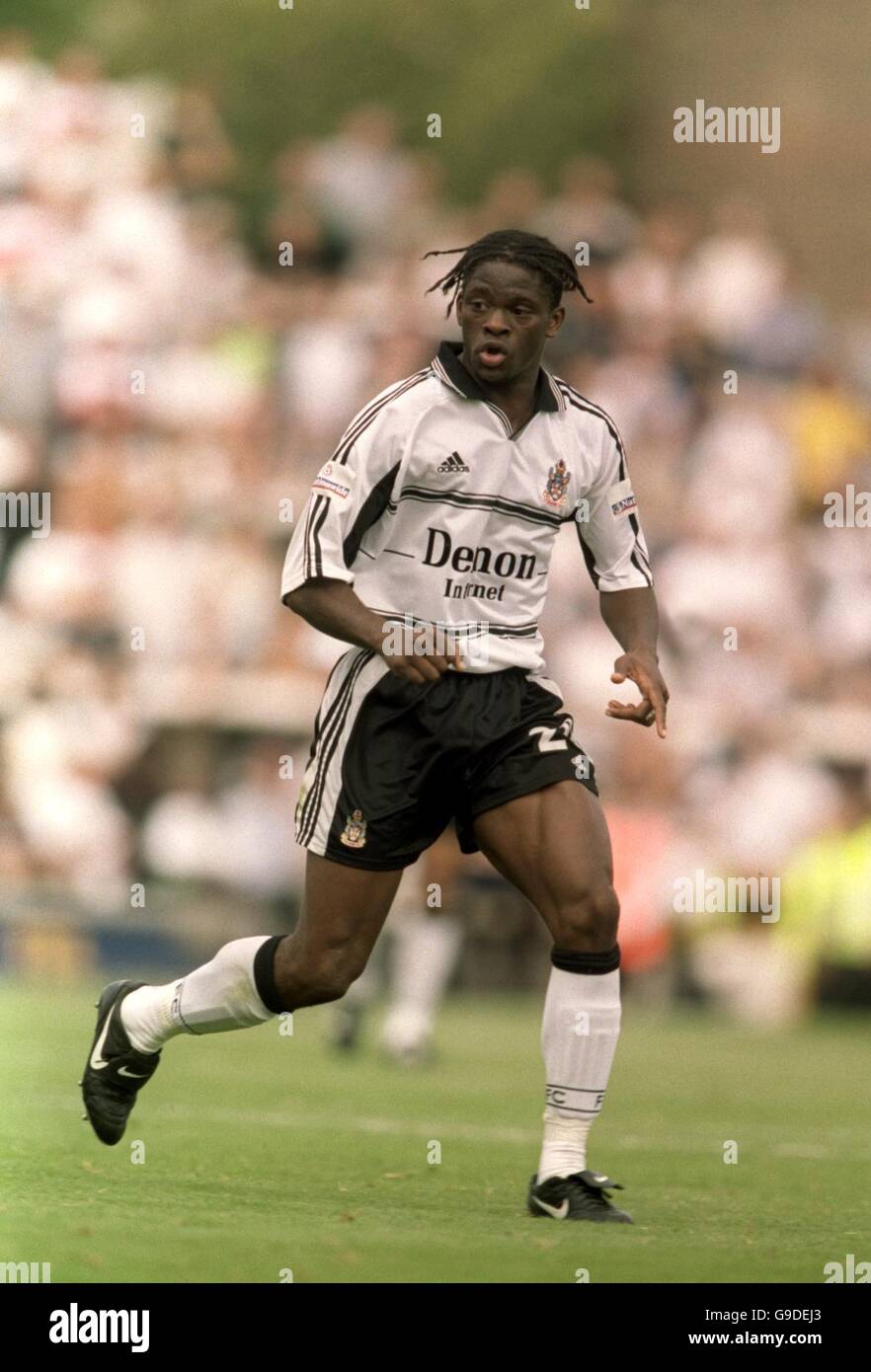 Football - Nationwide League Division One - Fulham / Barnsley.Louis Saha, Fulham Banque D'Images