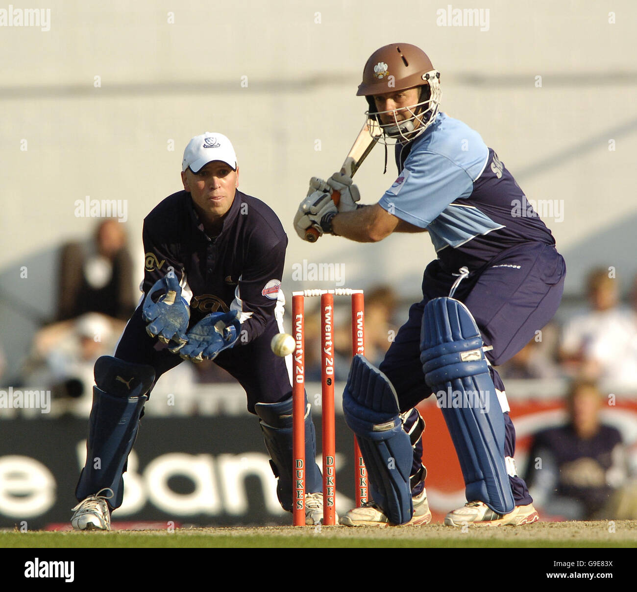 Cricket - Twenty20 Cup 2006 - Division Sud - Surrey Brown Caps v Sussex Sharks- Brit Oval. Iain Sailsbury de Surrey Banque D'Images