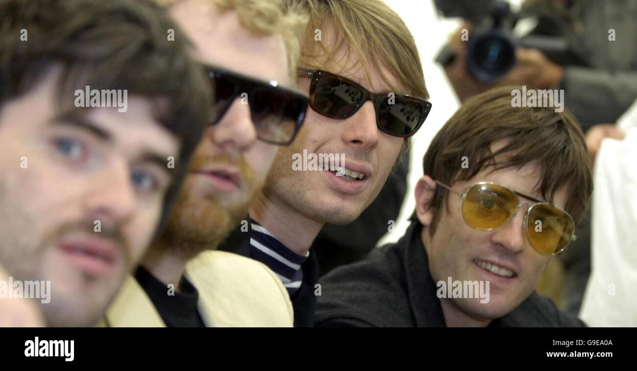 Franz Ferdinand photographié au cours d'une entrevue à l'arrière scène T in the Park festival de musique en Balado, en Écosse. Banque D'Images