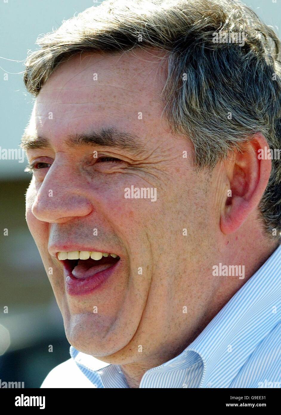 Gordon Brown arrive à l'Edinburgh Royal Infirmary pour voir sa femme Sarah et leur fils nouveau-né. Banque D'Images