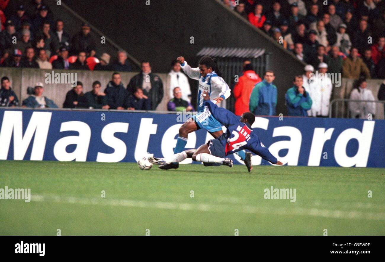 Football - Ligue des Champions - deuxième étape du Groupe B - Paris St Germain v Deportivo La Corogne Banque D'Images