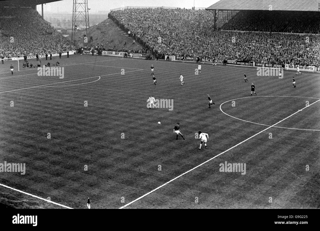 Football - Football League Division One - Leeds United v Manchester United Banque D'Images