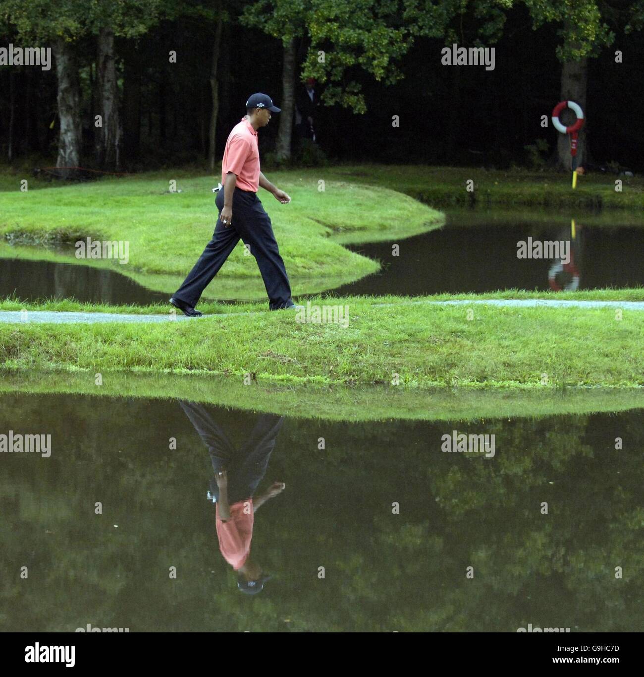 Golf - Wentworth.Tiger Woods aux États-Unis pendant le championnat du monde de jeu de match de HSBC à Wentworth, Surrey. Banque D'Images