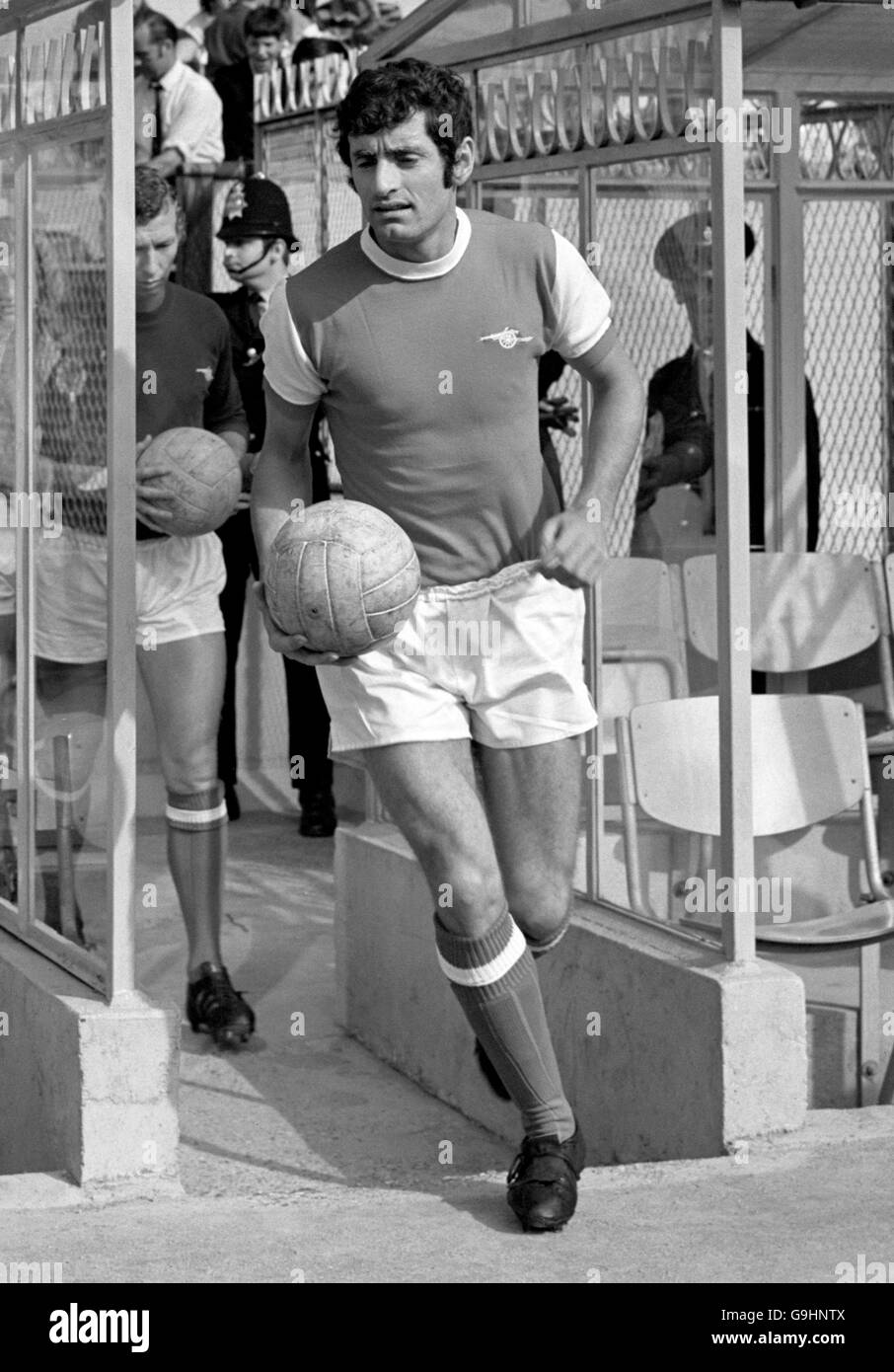 Football - football League Division One - Arsenal / Tottenham Hotspur. Frank McLintock, Arsenal Banque D'Images