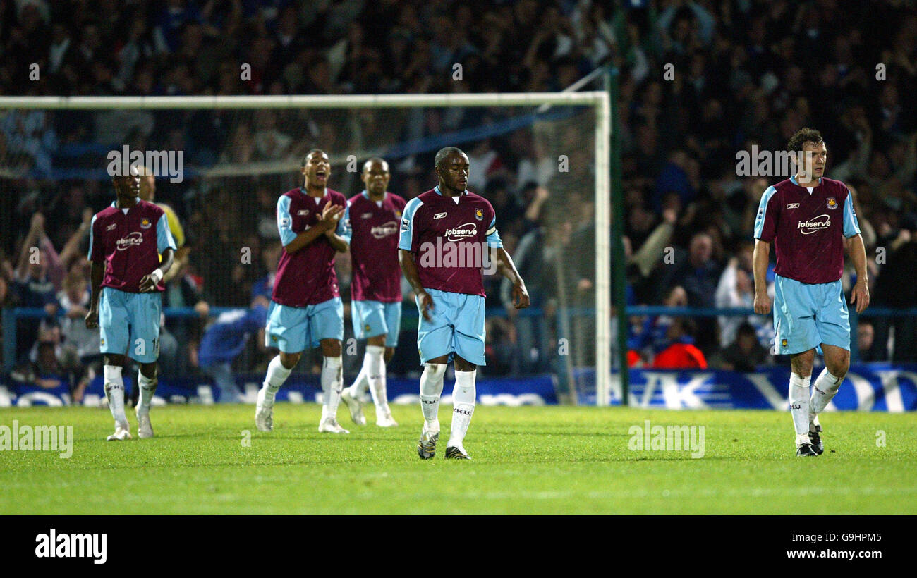 Soccer - Barclays Premier League - West Ham United v Chesterfield - Saltergate Banque D'Images