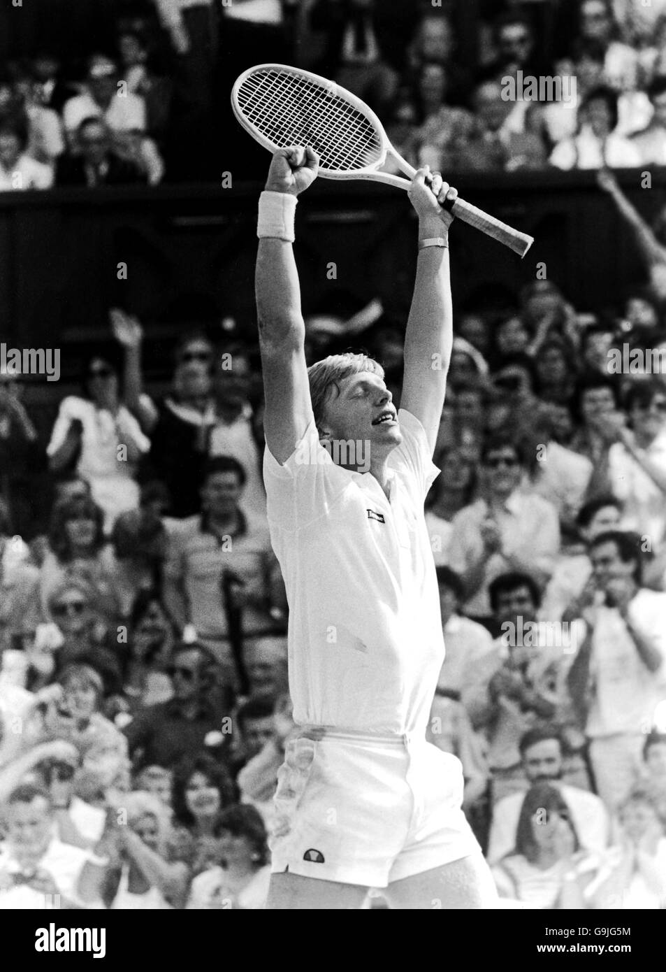 Boris Becker célèbre la victoire du championnat des célibataires pour hommes Banque D'Images