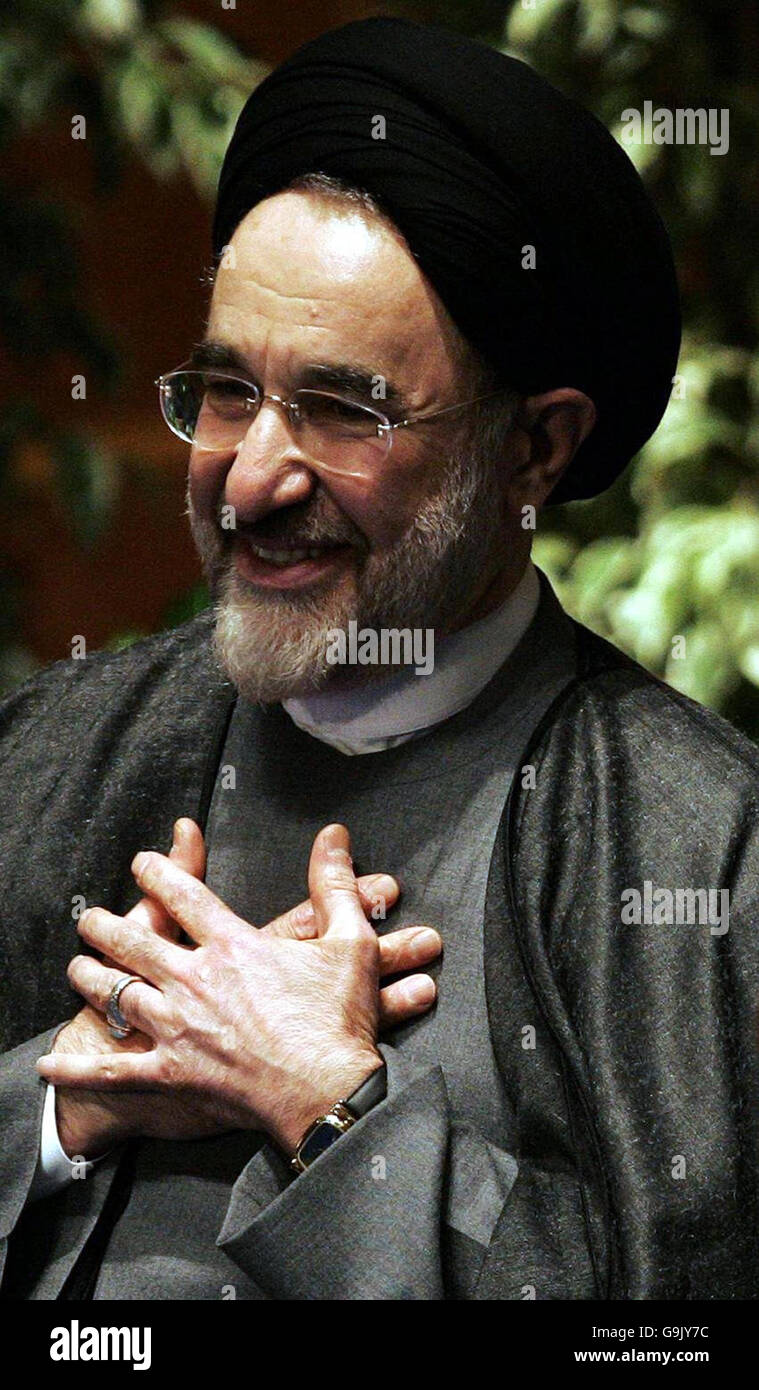 L'ancien président iranien Mohammad Khatami reçoit un diplôme honaraire à l'université de St Andrews. Banque D'Images