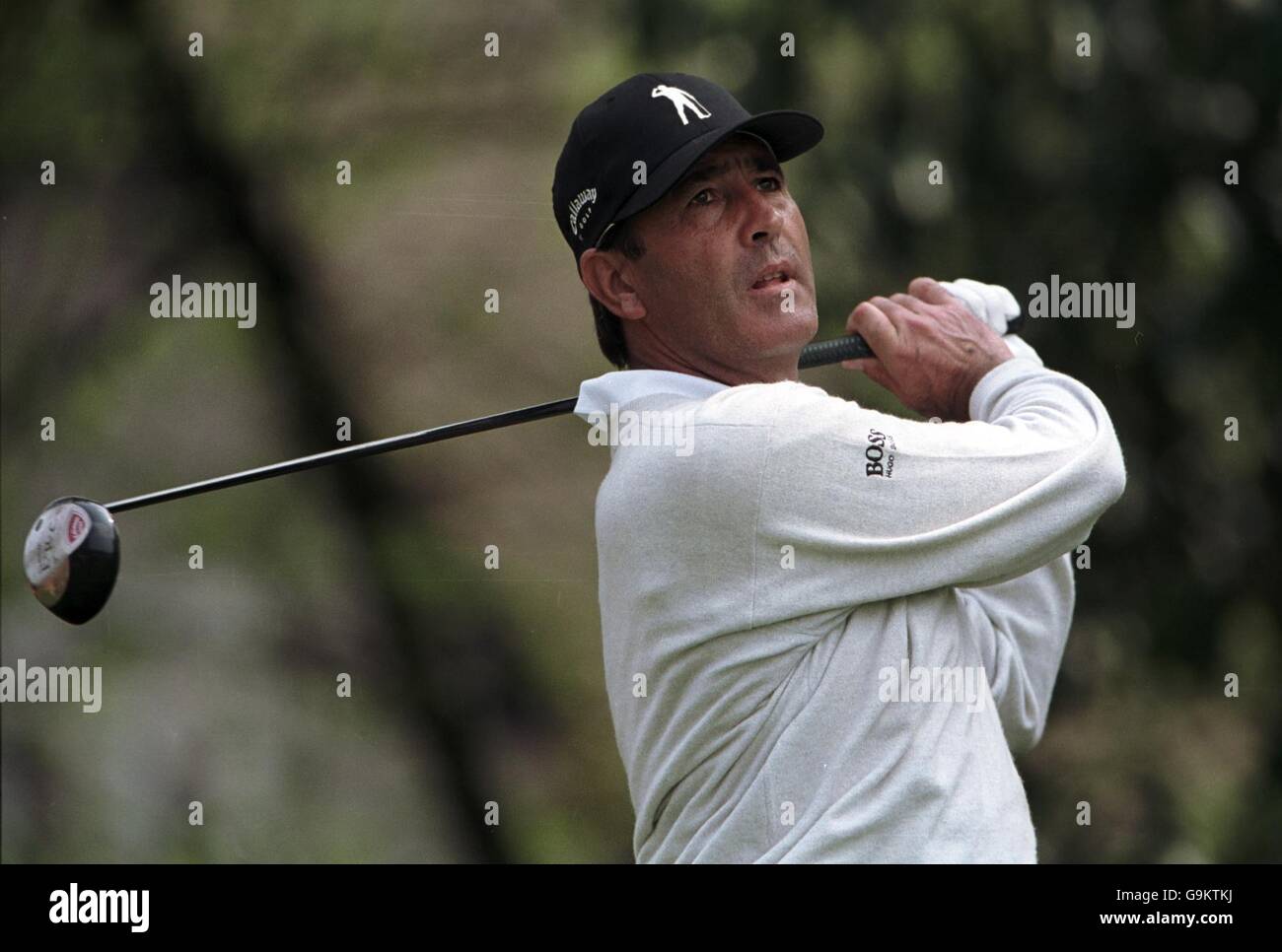 Golf - Benson & Hedges International Open - The Belfry - second tour.Seve Ballesteros débarque sur le 11e vert Banque D'Images