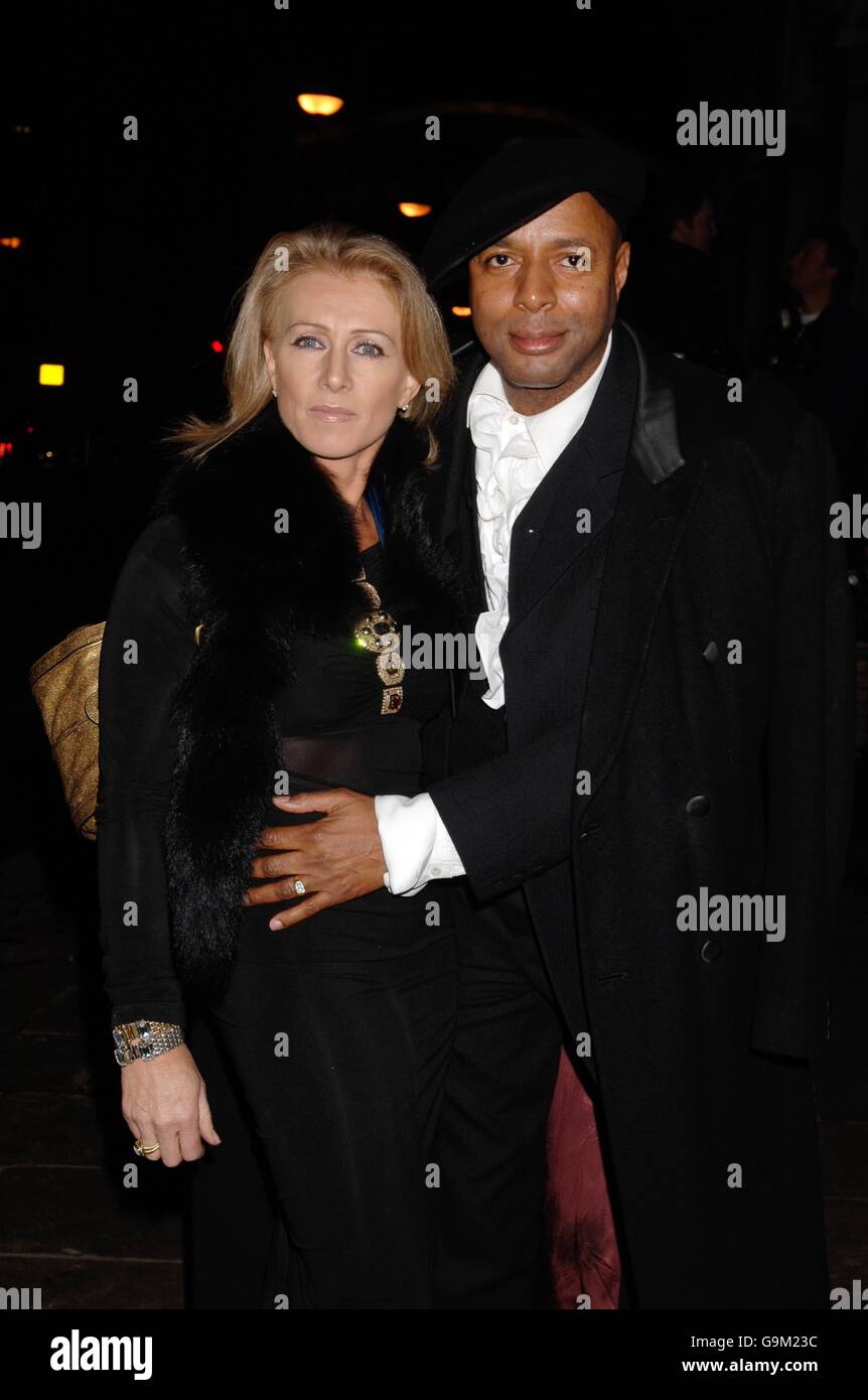 Karen Millen et son invité arrivent pour la fête la Dolce Vita, à Old Billingsgate, dans l'est de Londres. Banque D'Images