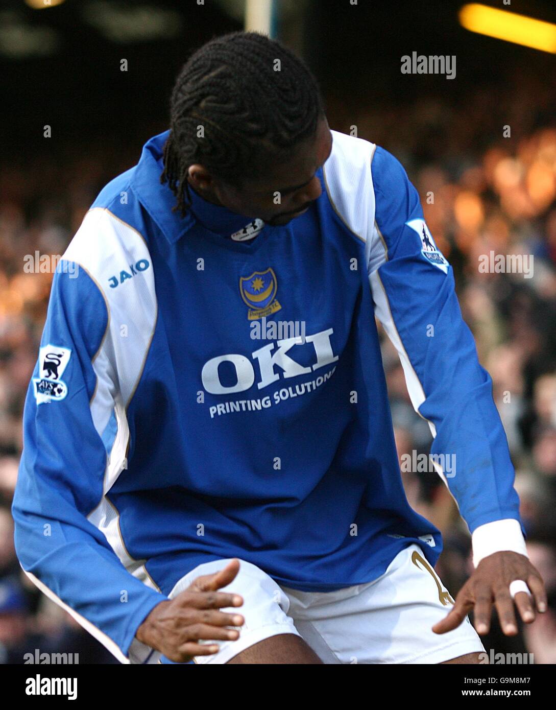 Soccer - FA Barclays Premiership - Portsmouth / Everton - Fratton Park. Nwankwo Kanu, Portsmouth célèbre son but Banque D'Images