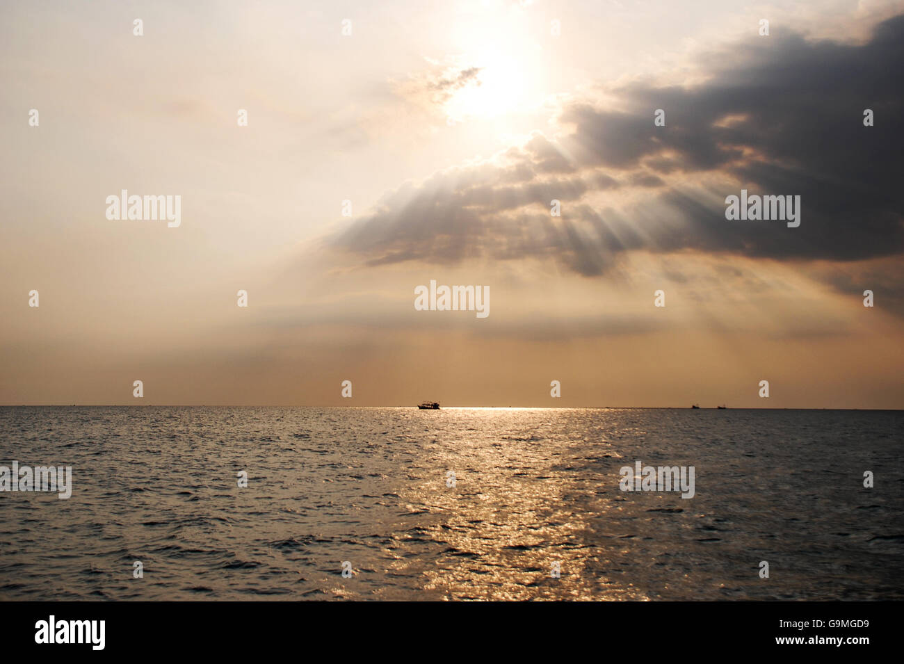 Soleil de l'après-midi sur la mer Banque D'Images