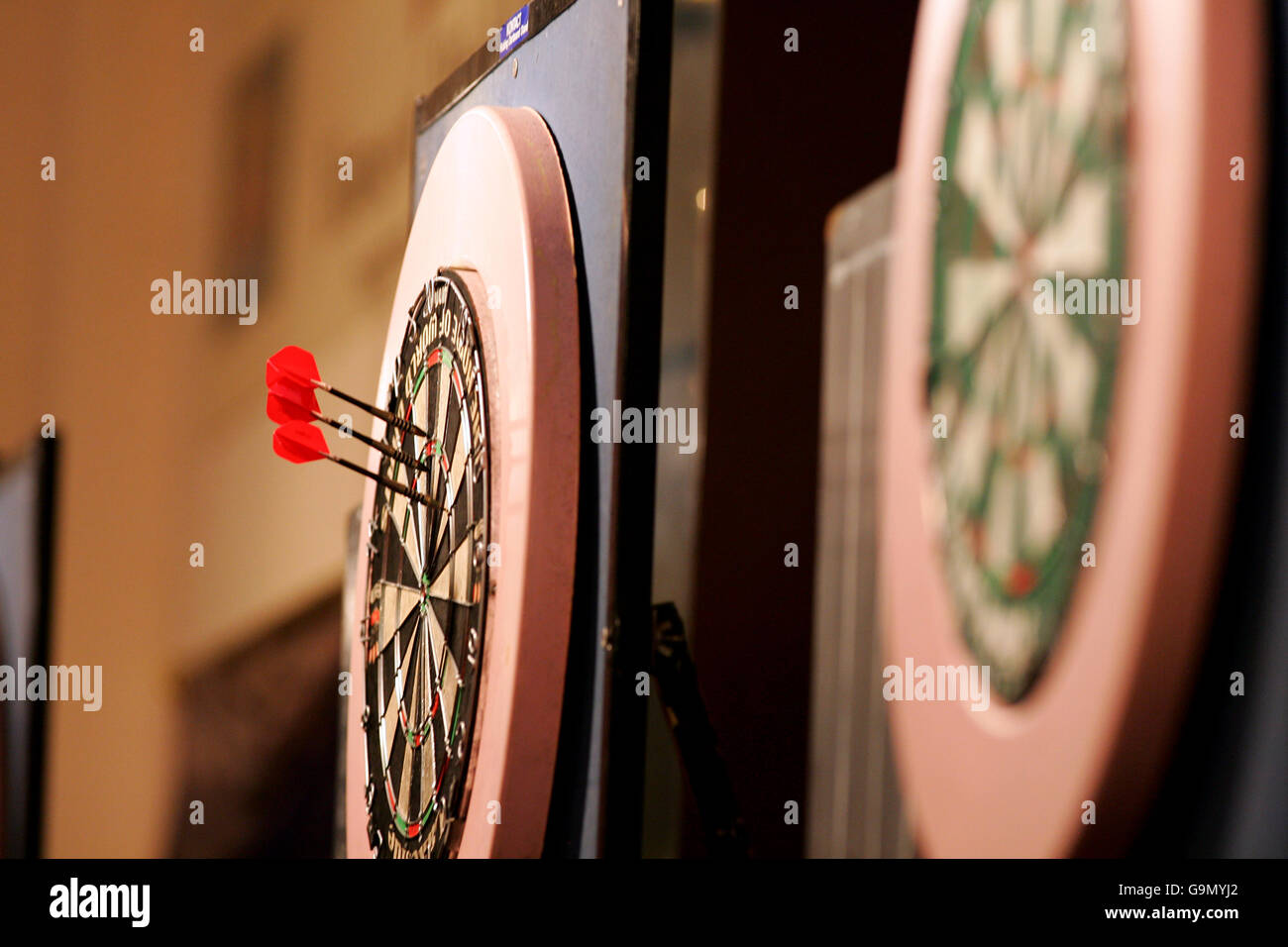 Fléchettes - Lakeside World Professional Darts Championship 2007 - Frimley Green. Vue générale des tableaux dans la salle d'entraînement Banque D'Images