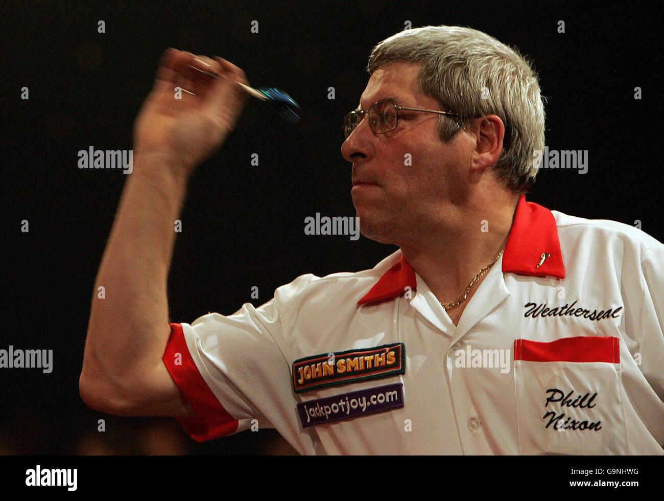 Fléchettes - Lakeside World Professional Darts Championship 2007 - Frimley Green.Phil Nixon, en Angleterre, en action pendant les demi-finales du Lakeside World Professional Darts Championship à Frimley Green, Londres. Banque D'Images