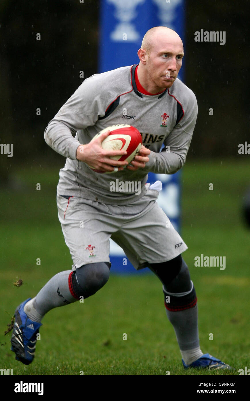 Tom Shanklin, pays de Galles, lors d'une session de formation à l'Institut gallois des sports de Cardiff. Banque D'Images