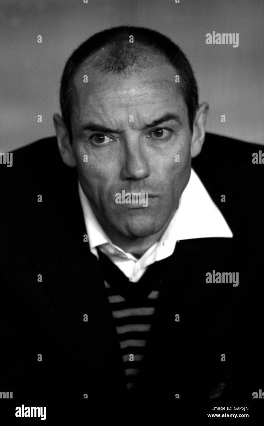 Football - Coupe de l'UEFA - Ronde de 32 - deuxième manche - Paris Saint Germain v AEK Athènes - Parc des Princes Banque D'Images