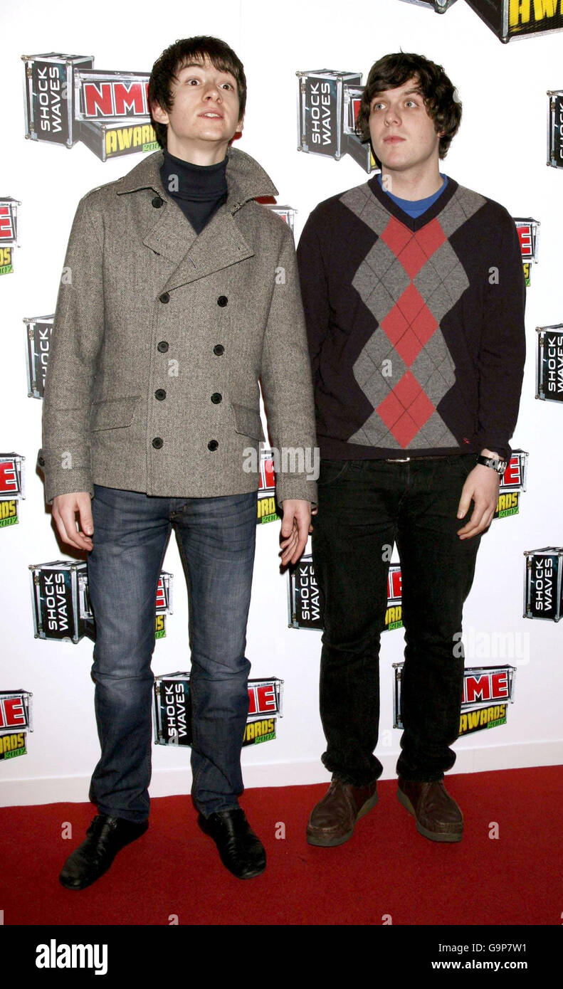 Arctic Monkeys arrive pour les NME Awards 2007 au Hammersmith Palais à l'ouest de Londres. Banque D'Images Arctic Monkeys arrive pour les NME Awards 2007 au Hammersmith Palais à l'ouest de Londres. Banque D'Images