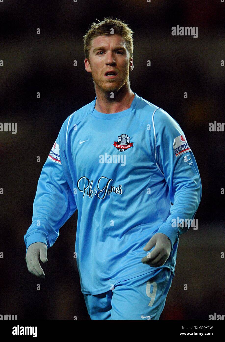 Football - le Trophée FA Carlsberg - première partie - Oxford United v Lewes - Stade Kassam. Simon Wormull, Lewes Banque D'Images