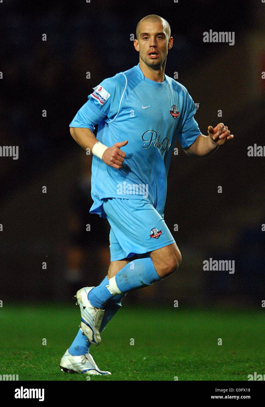 Soccer - la FA Carlsberg Cup - Premier tour - Oxford United v Lewes - Kassam Stadium Banque D'Images