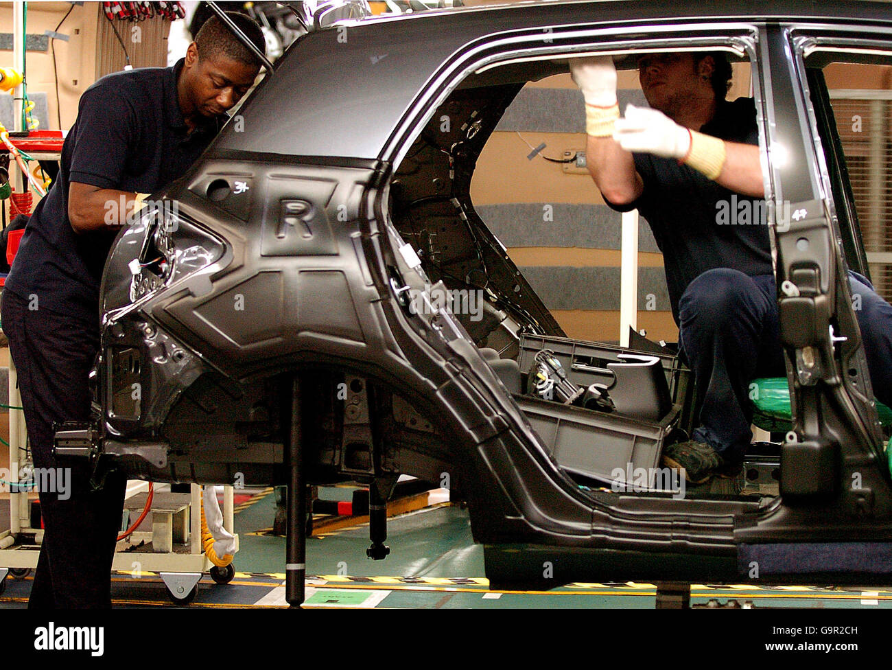 Chaîne de montage de la nouvelle Toyota Auris chez Toyota, Burnaston, Derbyshire. APPUYEZ SUR ASSOCIATION photo. Lundi 26 février 2006. Voir l'histoire des PA. Rui Vieira/PA. Banque D'Images