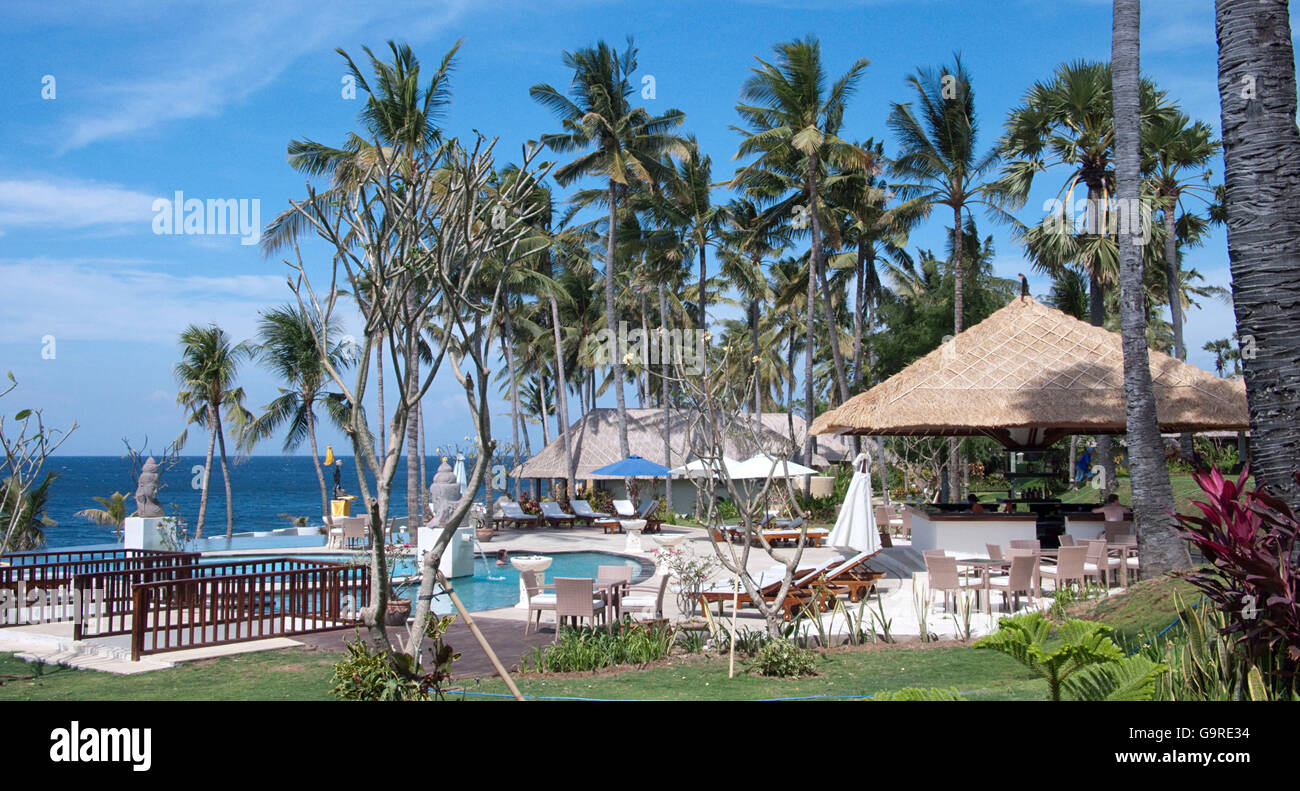 Piscine, l'hôtel Siddharta, Dive Resort & Spa, Bali, Indonésie / Tulamben Banque D'Images