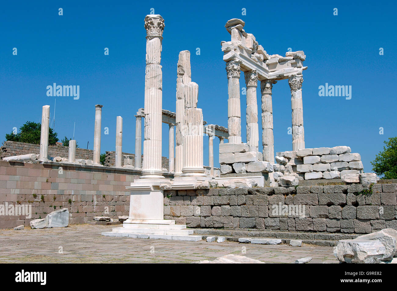 Trajaneum, ruines du temple, ville ancienne, Pergamon, Turquie Banque D'Images