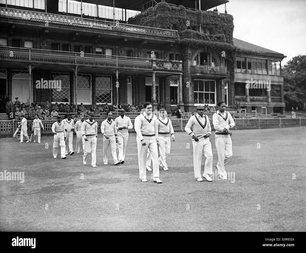 Guerre mondiale Deux - UK & Commonwealth - Home Front - Cricket - Angleterre v XI XI - Antilles - 1944 du Seigneur Banque D'Images