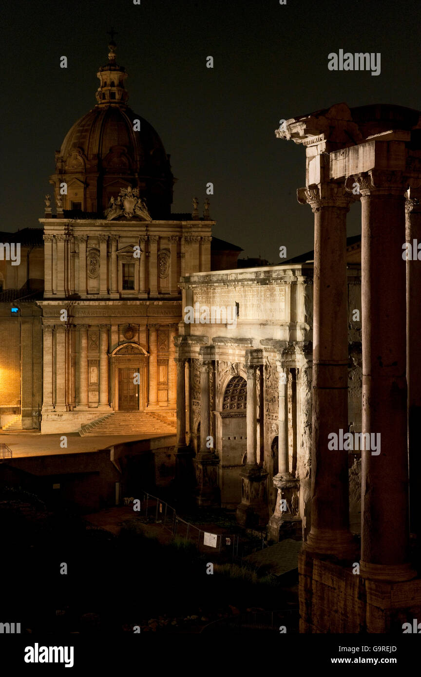 Forum Romanum, Arc de triomphe de Septime Sévère, l'église Santi Luca e Martina, Rome, La, Italie / Forum Romain Banque D'Images