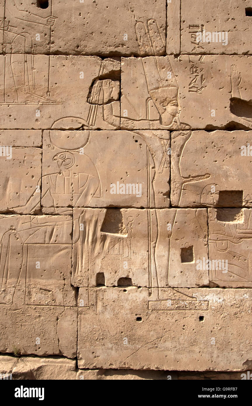 Ancien dieu de la fertilité, Amun-Min phallus, bas-relief, le granit, le temple de Louxor, Thèbes, Louxor. L'Égypte Banque D'Images