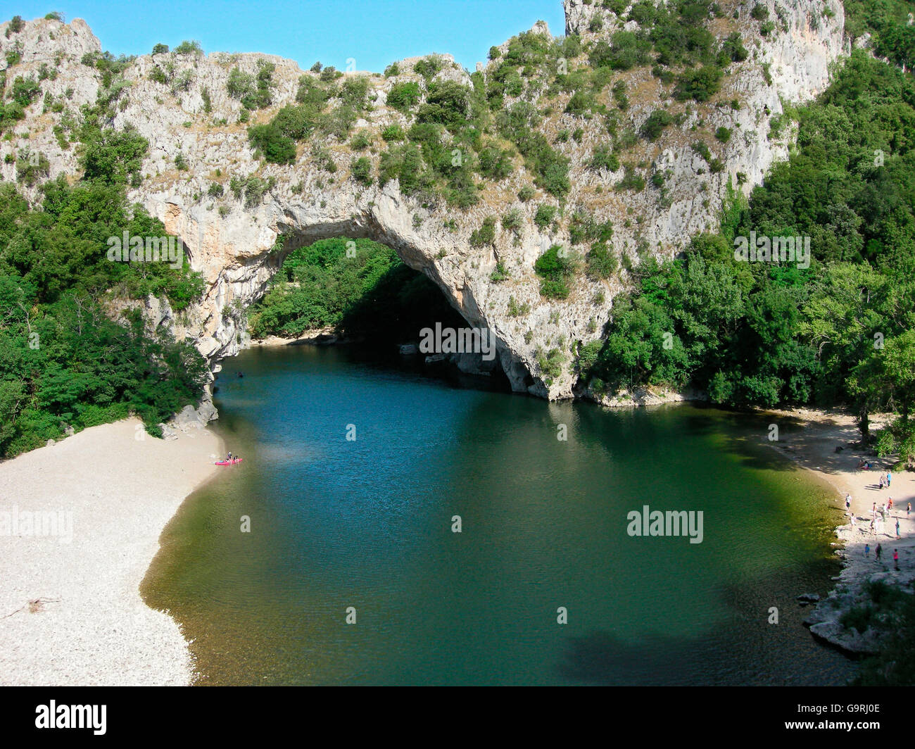 Pont d'Arc, Les Gorges de l'Ardèche, l'arche de pierre, rivière, Aredeche Aiguze, Languedoc-Roussillon, France, Europe Banque D'Images
