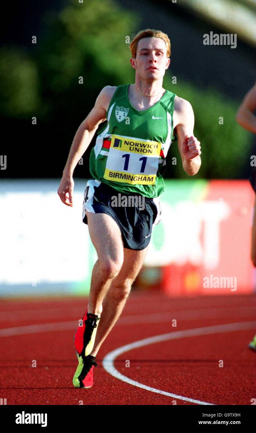 Athlétisme - Norwich Union World Trials et AAA Championships.Stuart Bailey en action dans la chaleur trois des 800m hommes Banque D'Images