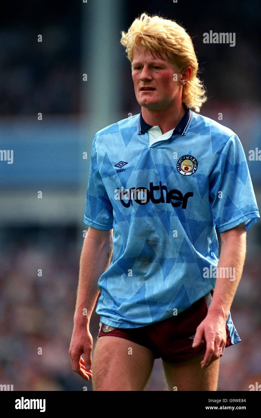 Football - Barclay's League Division One - Aston Villa / Manchester City. Colin Hendry, Manchester City Banque D'Images